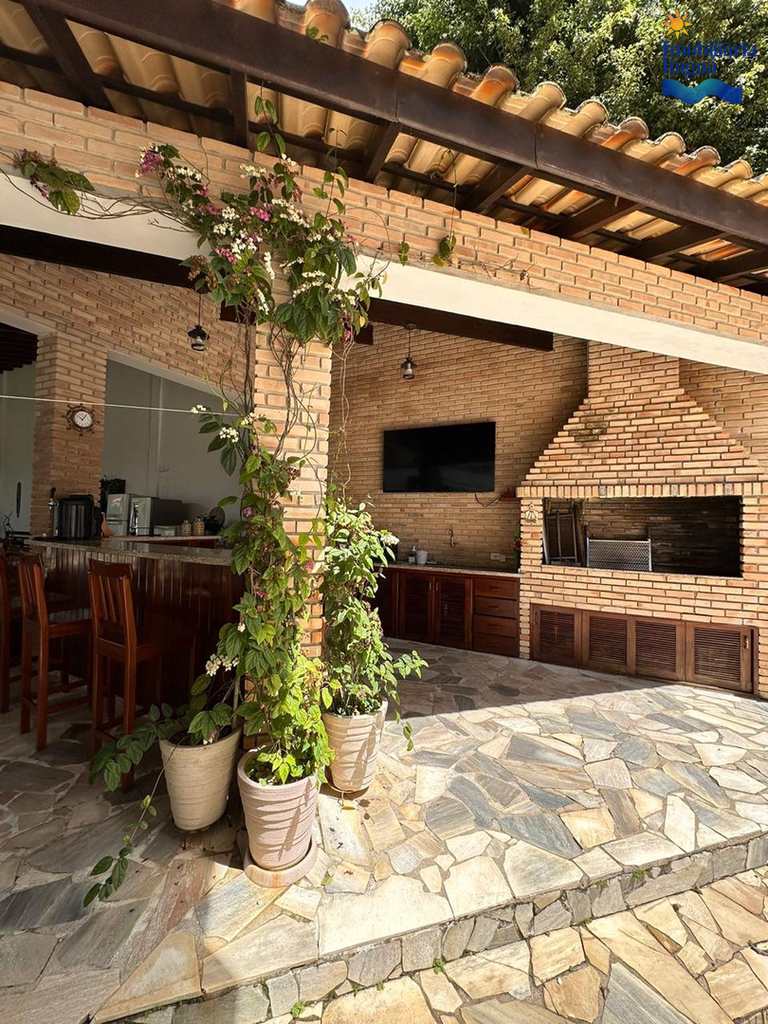 Casa em Ubatuba, no bairro Horto Florestal