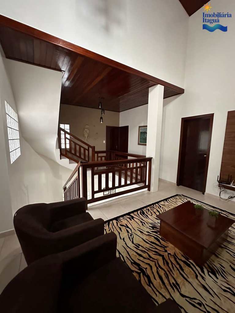 Casa em Ubatuba, no bairro Horto Florestal