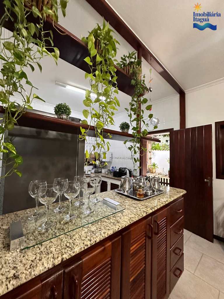 Casa em Ubatuba, no bairro Horto Florestal