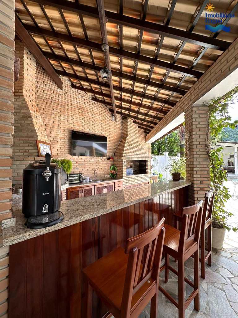 Casa em Ubatuba, no bairro Horto Florestal