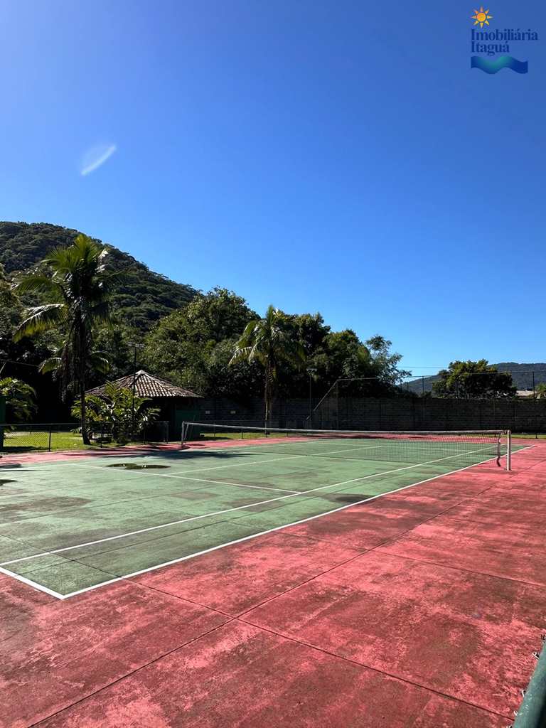 Casa em Ubatuba, no bairro Horto Florestal