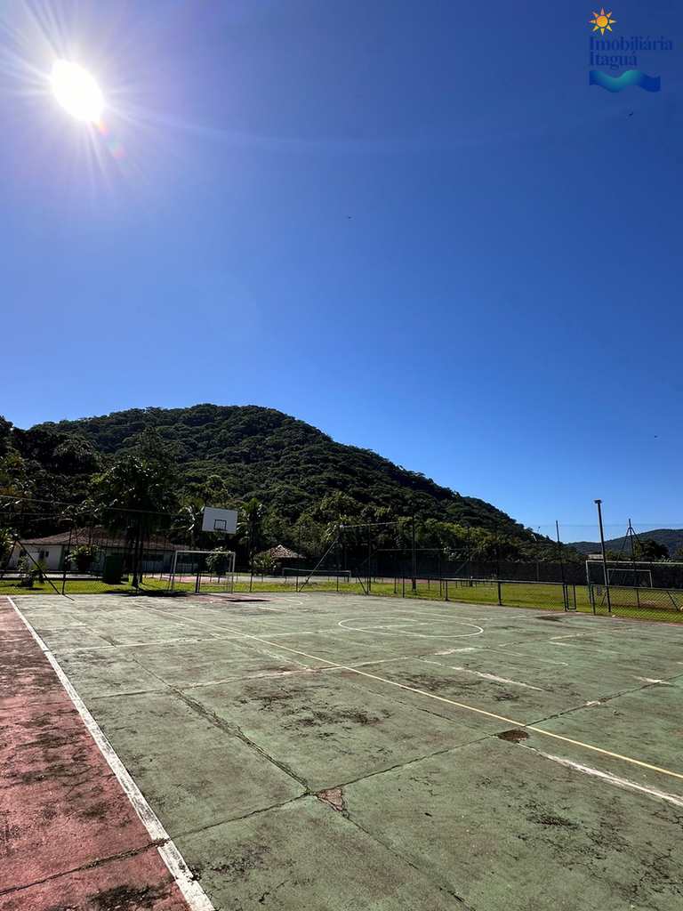 Casa em Ubatuba, no bairro Horto Florestal