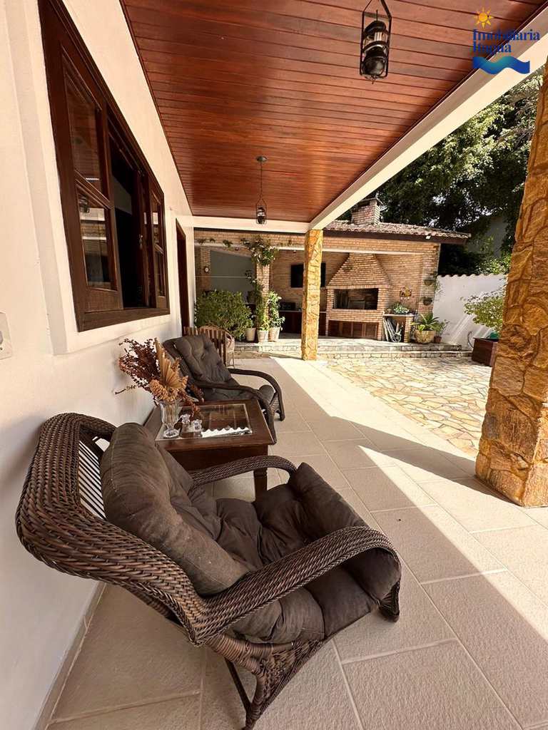 Casa em Ubatuba, no bairro Horto Florestal