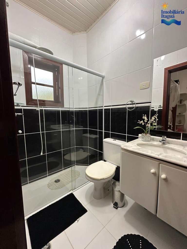 Casa em Ubatuba, no bairro Horto Florestal