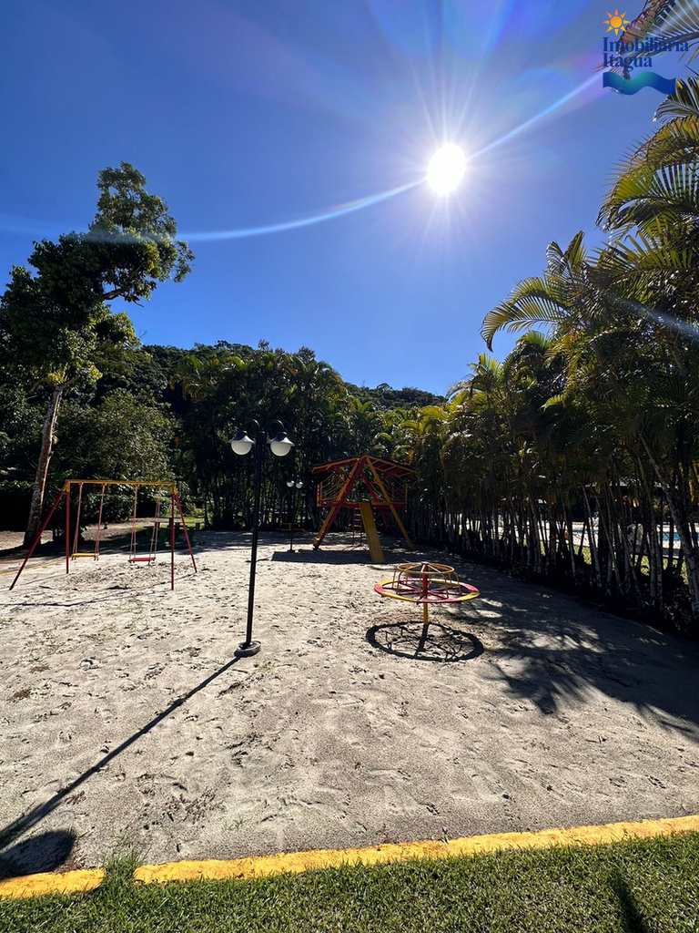 Casa em Ubatuba, no bairro Horto Florestal