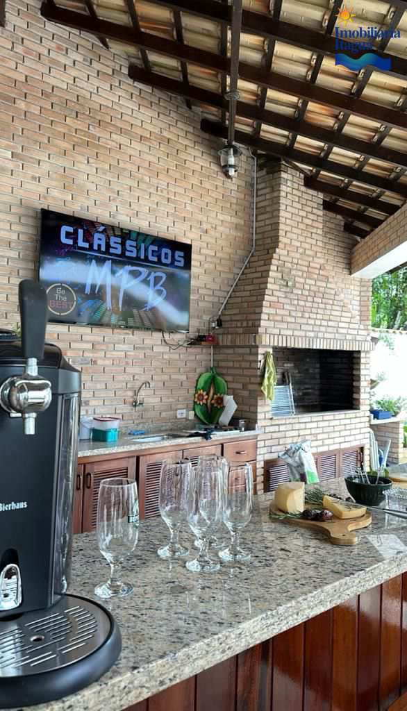 Casa em Ubatuba, no bairro Horto Florestal