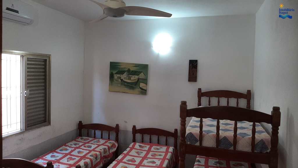 Casa em Ubatuba, no bairro Itagua