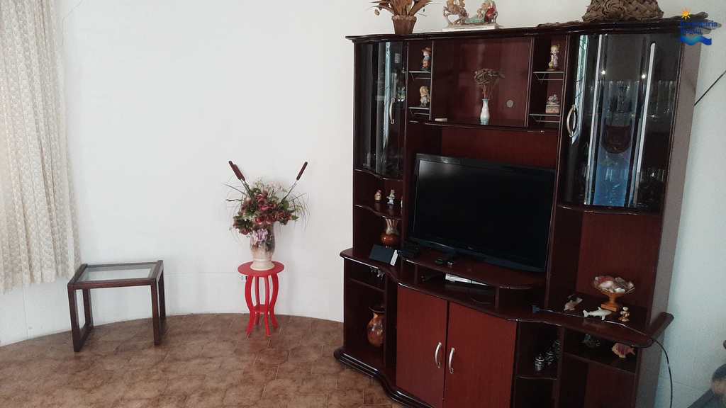 Casa em Ubatuba, no bairro Itagua