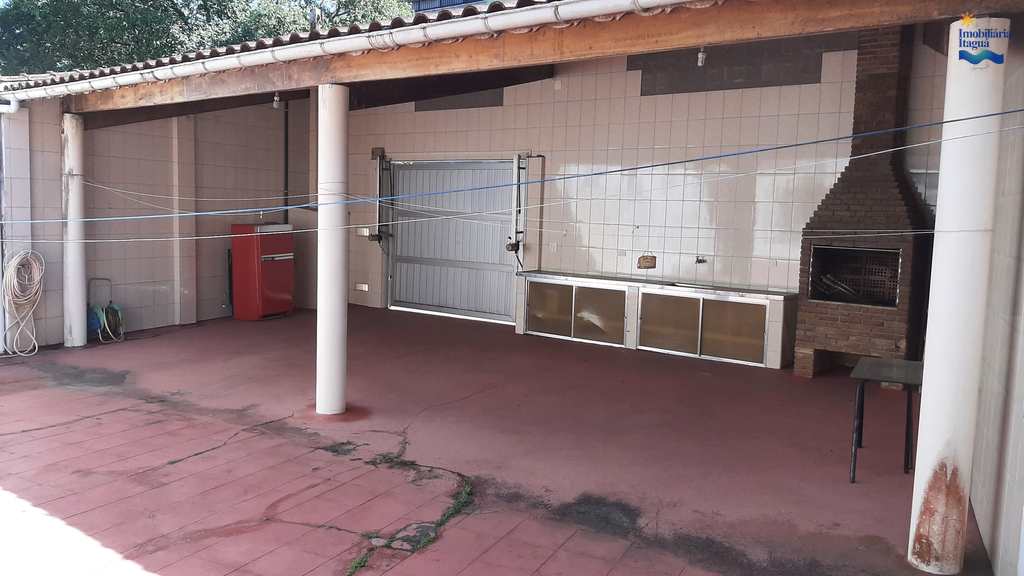 Casa em Ubatuba, no bairro Itagua
