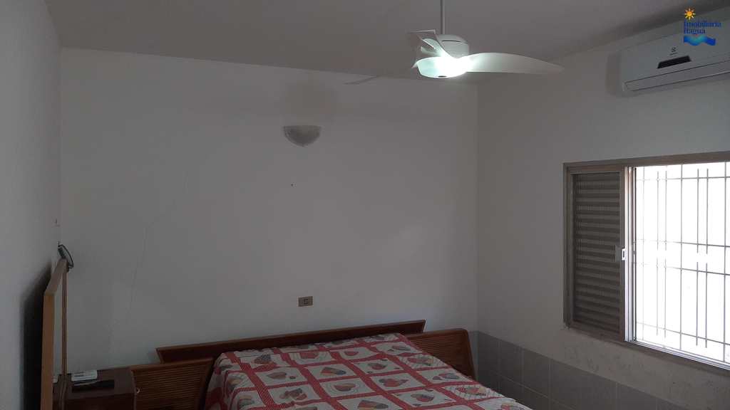 Casa em Ubatuba, no bairro Itagua