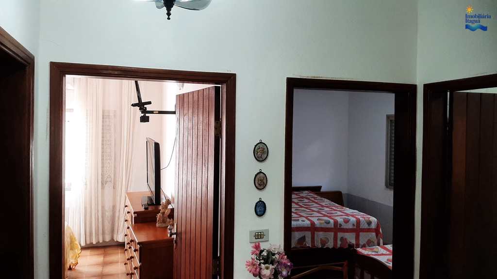 Casa em Ubatuba, no bairro Itagua