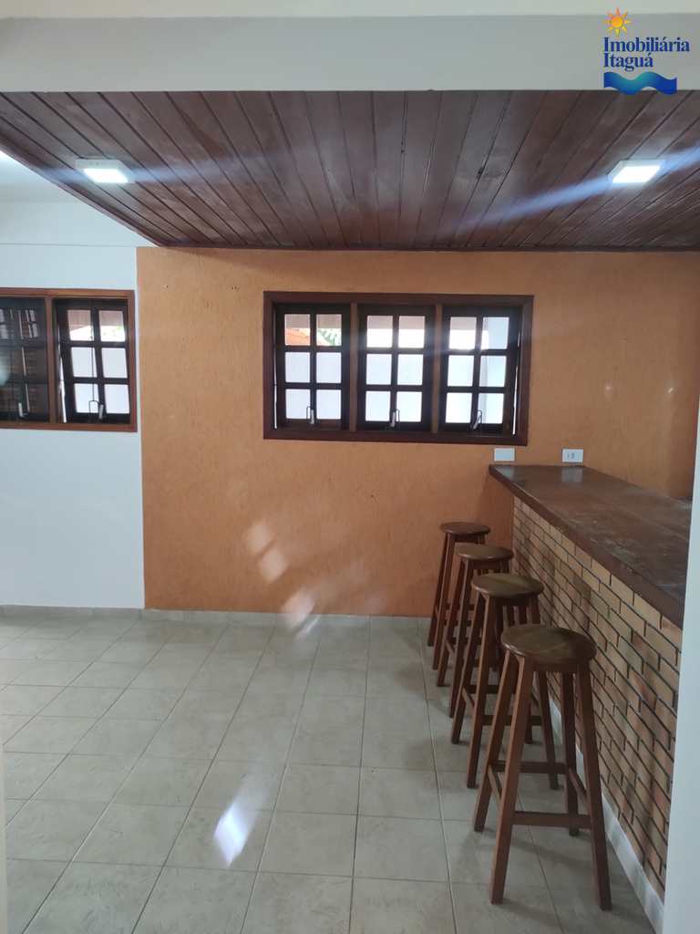 Casa em Ubatuba, no bairro Parque Vivamar