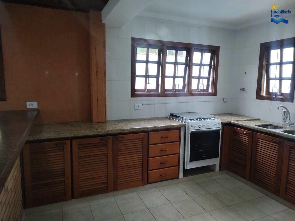 Casa em Ubatuba, no bairro Parque Vivamar