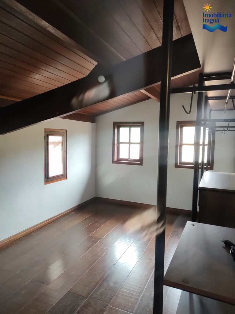 Casa em Ubatuba, no bairro Parque Vivamar
