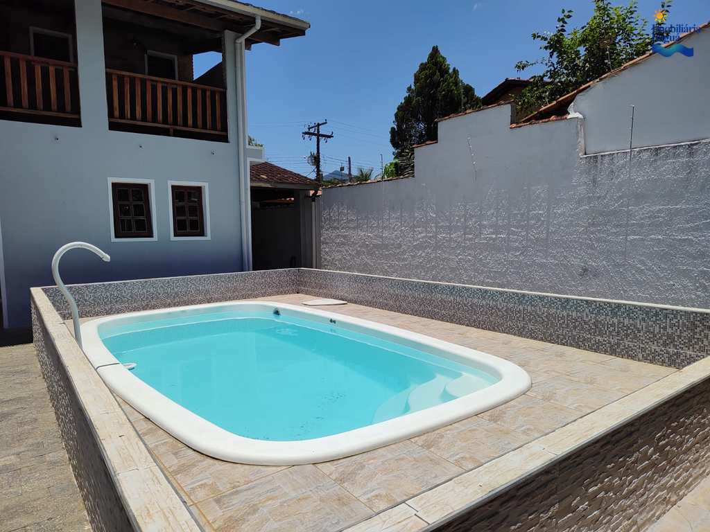 Casa em Ubatuba, no bairro Parque Vivamar