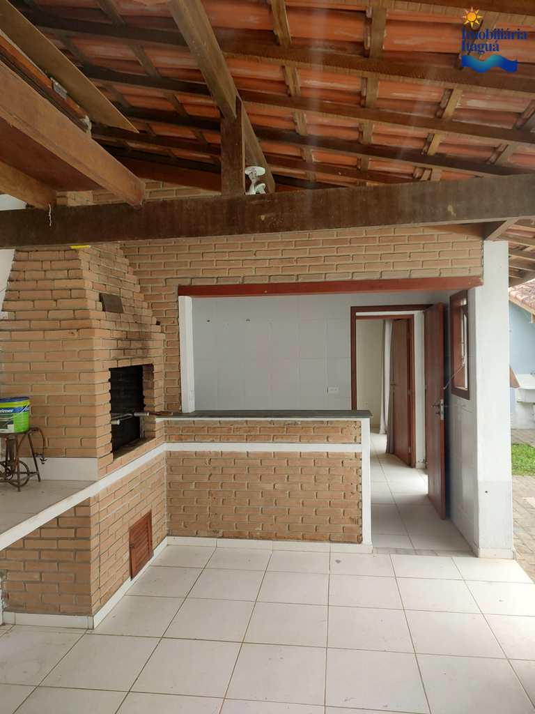 Casa em Ubatuba, no bairro Parque Vivamar