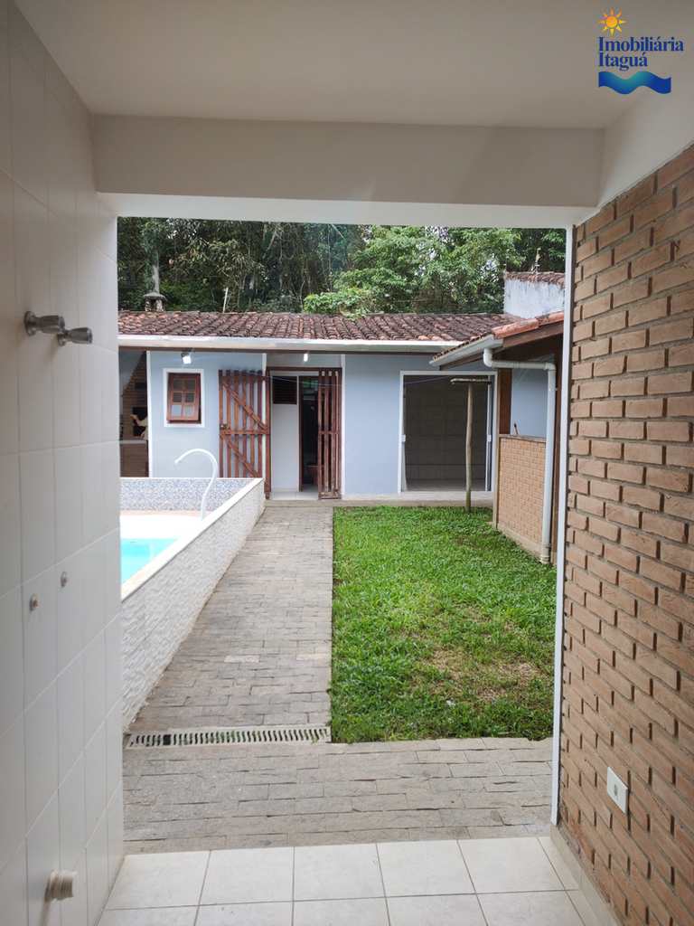 Casa em Ubatuba, no bairro Parque Vivamar