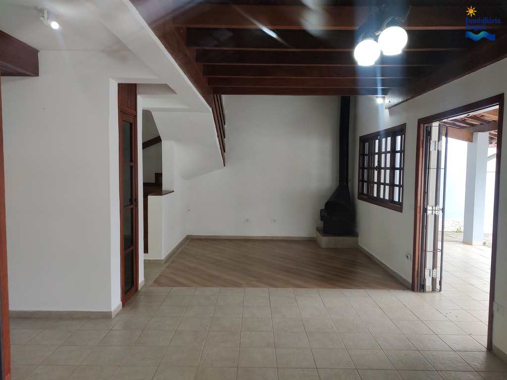Casa em Ubatuba, no bairro Parque Vivamar