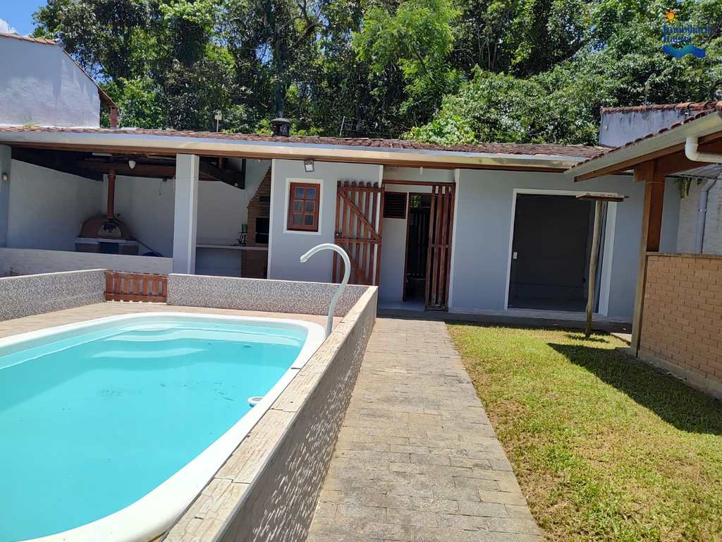Casa em Ubatuba, no bairro Parque Vivamar