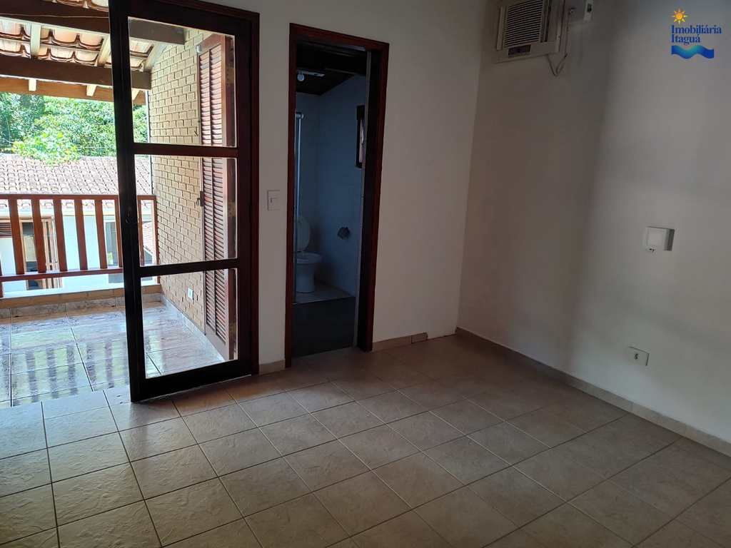 Casa em Ubatuba, no bairro Parque Vivamar
