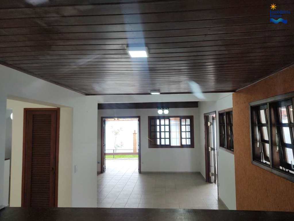 Casa em Ubatuba, no bairro Parque Vivamar