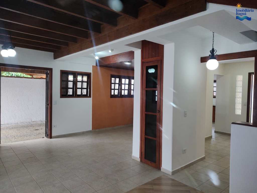 Casa em Ubatuba, no bairro Parque Vivamar