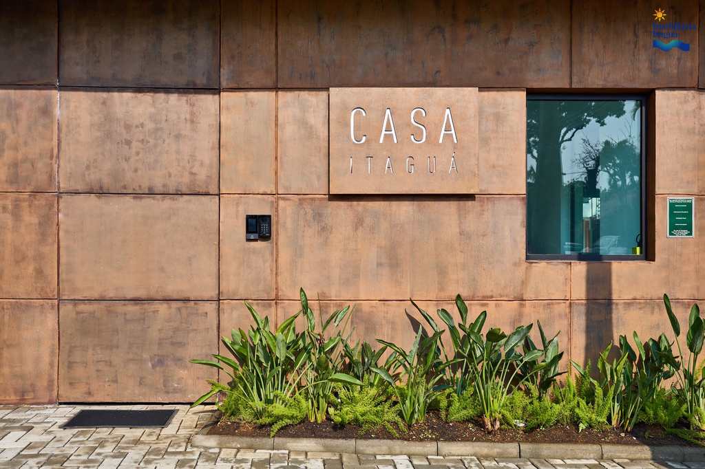 Casa em Ubatuba, no bairro Itagua