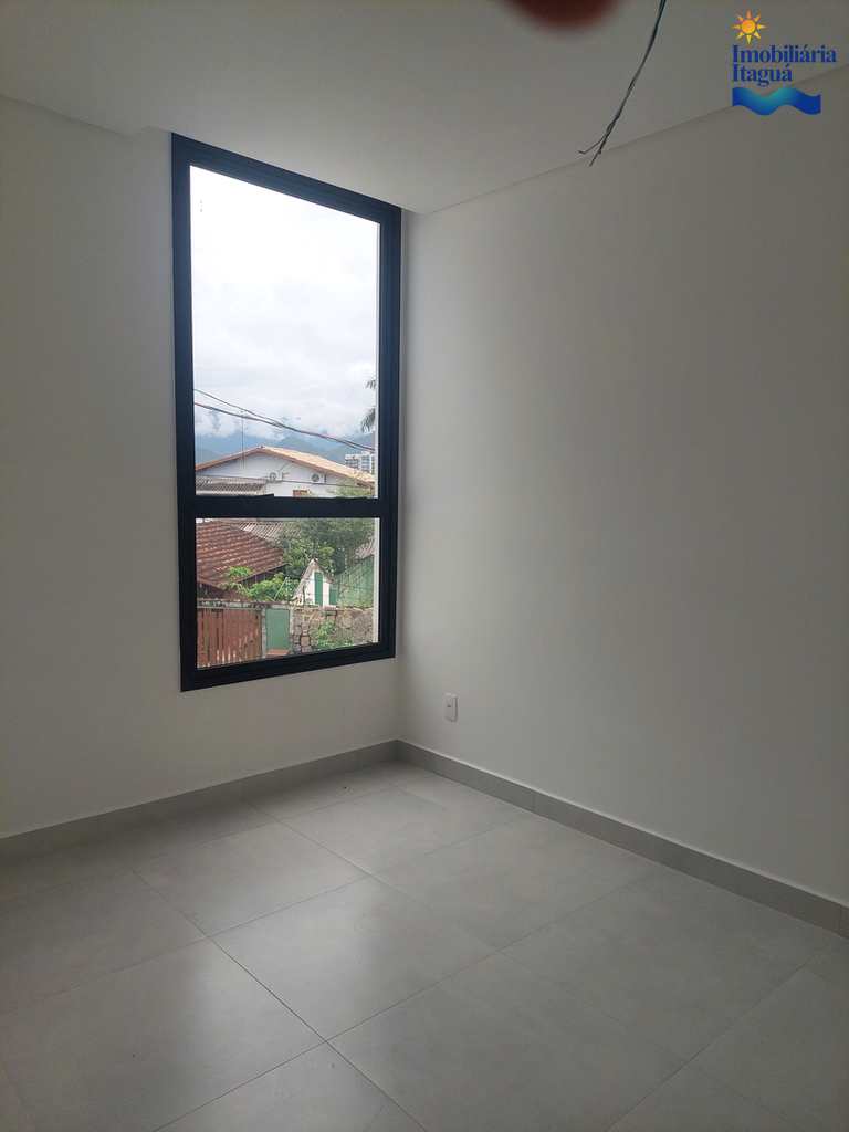 Casa em Ubatuba, no bairro Itagua