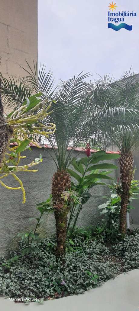 Casa em Ubatuba, no bairro Silop