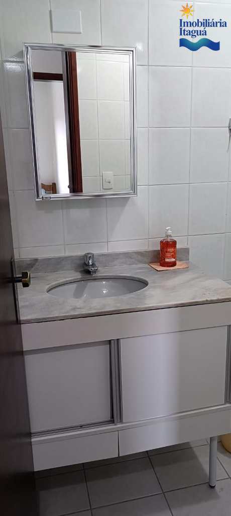 Apartamento em Ubatuba, no bairro Centro