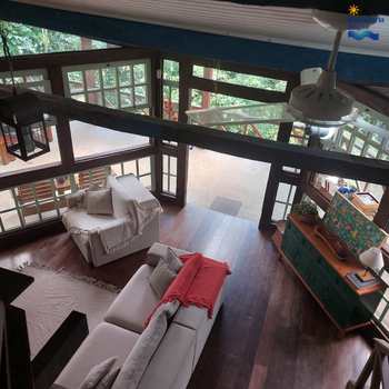 Casa em Ubatuba, bairro Almada