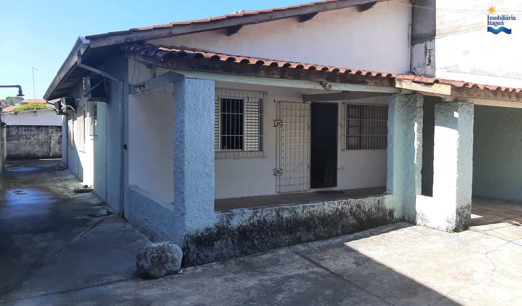 Casa em Ubatuba, bairro Perequê Açu