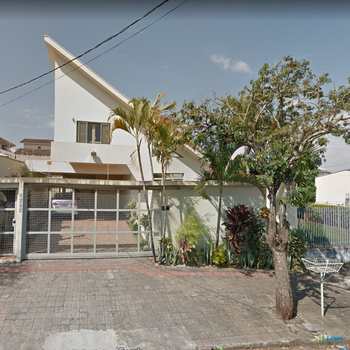 Sobrado em Londrina, bairro Bancários