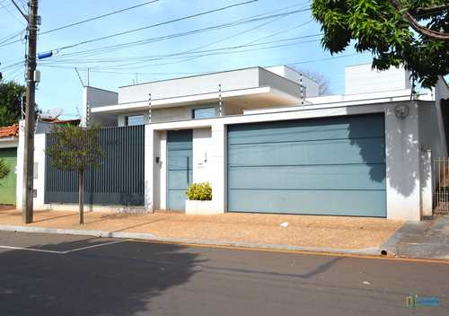 Casa, código 319 em Ibiporã, bairro Centro
