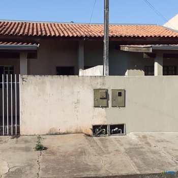 Casa em Jataizinho, bairro Centro