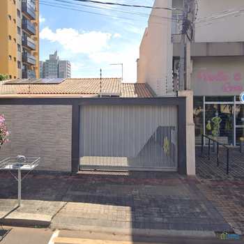 Casa em Ibiporã, bairro Centro
