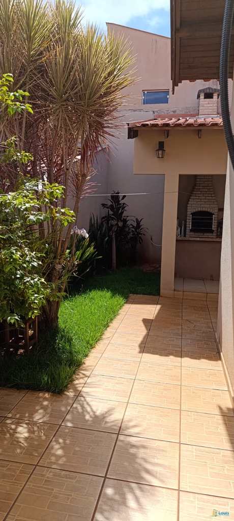Casa em Ibiporã, no bairro Conjunto São Francisco