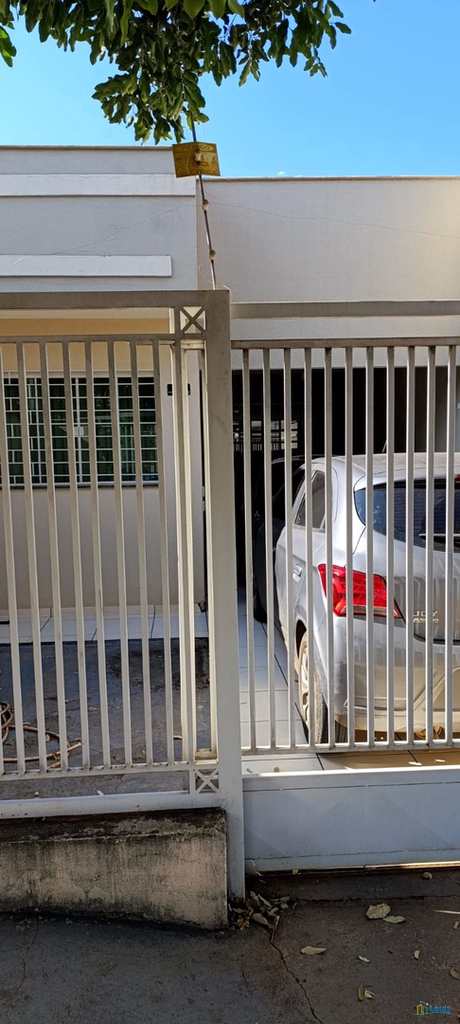 Casa em Ibiporã, no bairro Chácara São João