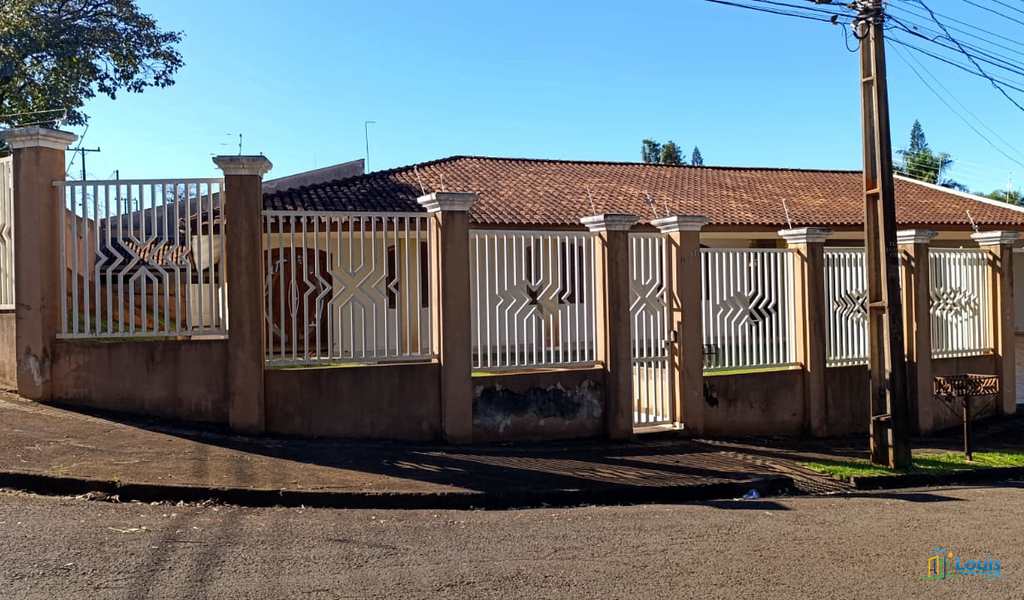 Casa em Londrina, bairro Santa Mônica