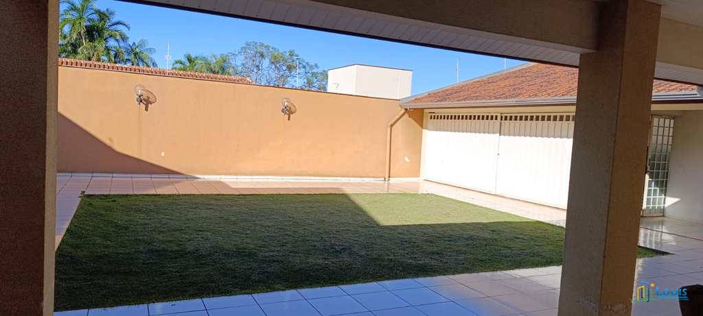 Casa em Londrina, no bairro Santa Mônica