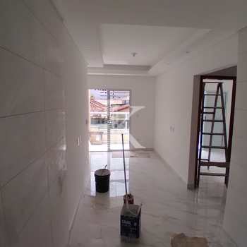 Casa em Praia Grande, bairro Guilhermina