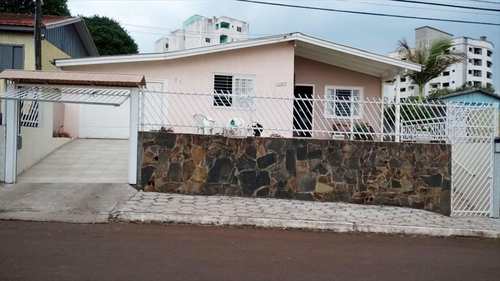 Casa, código 700 em Chapecó, bairro Jardim América