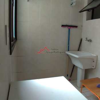 Apartamento em Taubaté, bairro Areão