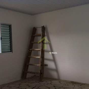 Casa em Embu-Guaçu, bairro Cipó