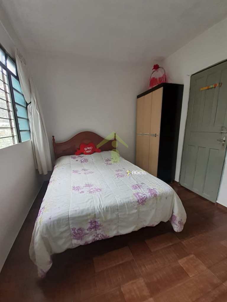 Chácara em Embu-Guaçu, no bairro Vale das Fontes