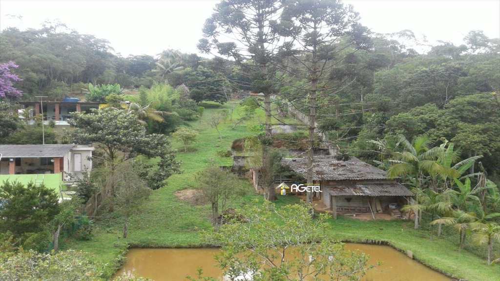 Chácara em Embu-Guaçu, no bairro Vale das Fontes