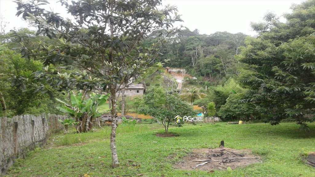 Chácara em Embu-Guaçu, no bairro Vale das Fontes