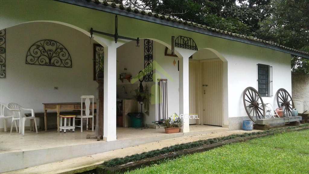 Chácara em Embu-Guaçu, no bairro Chácara Libardi Schimidt
