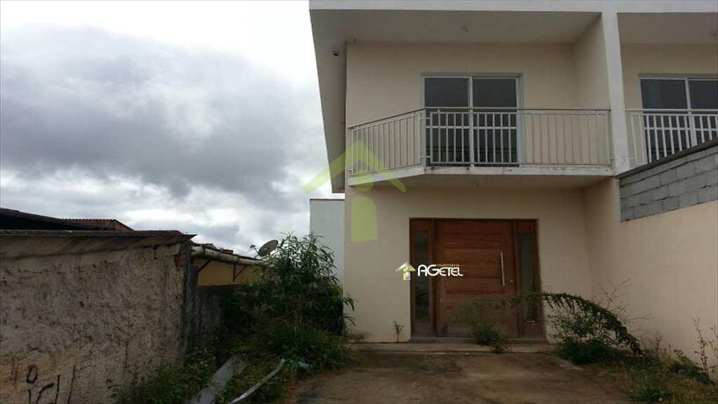Sobrado em Embu-Guaçu, no bairro Jardim São Paulo