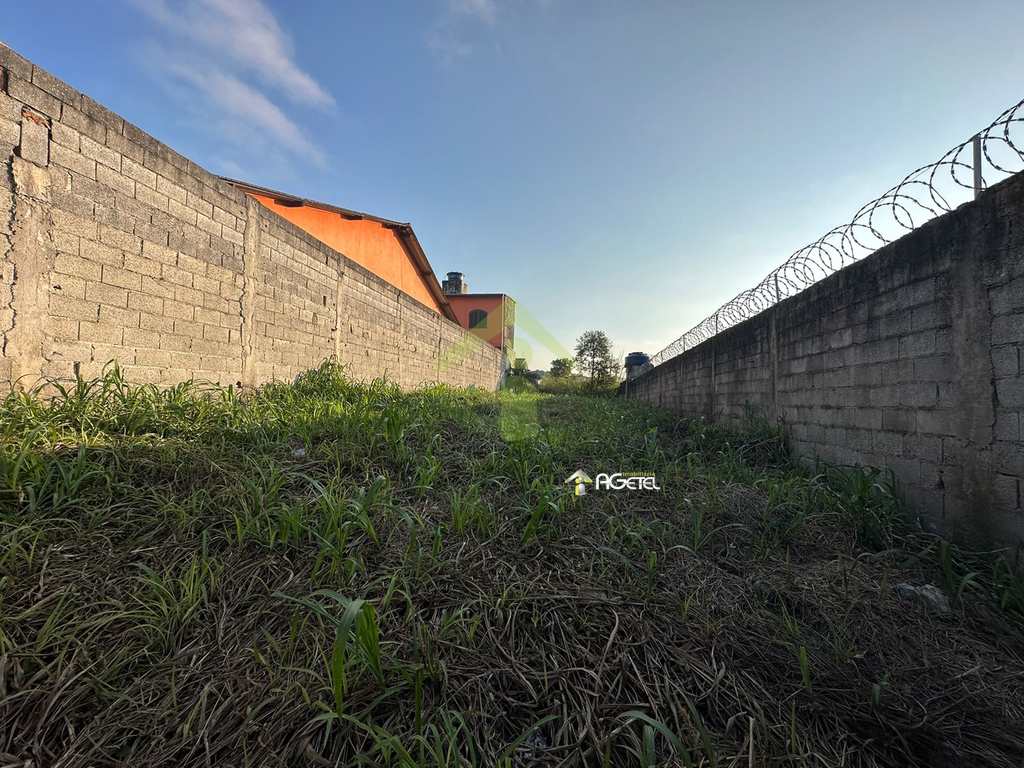 Terreno em Embu-Guaçu, no bairro Jardim Emília